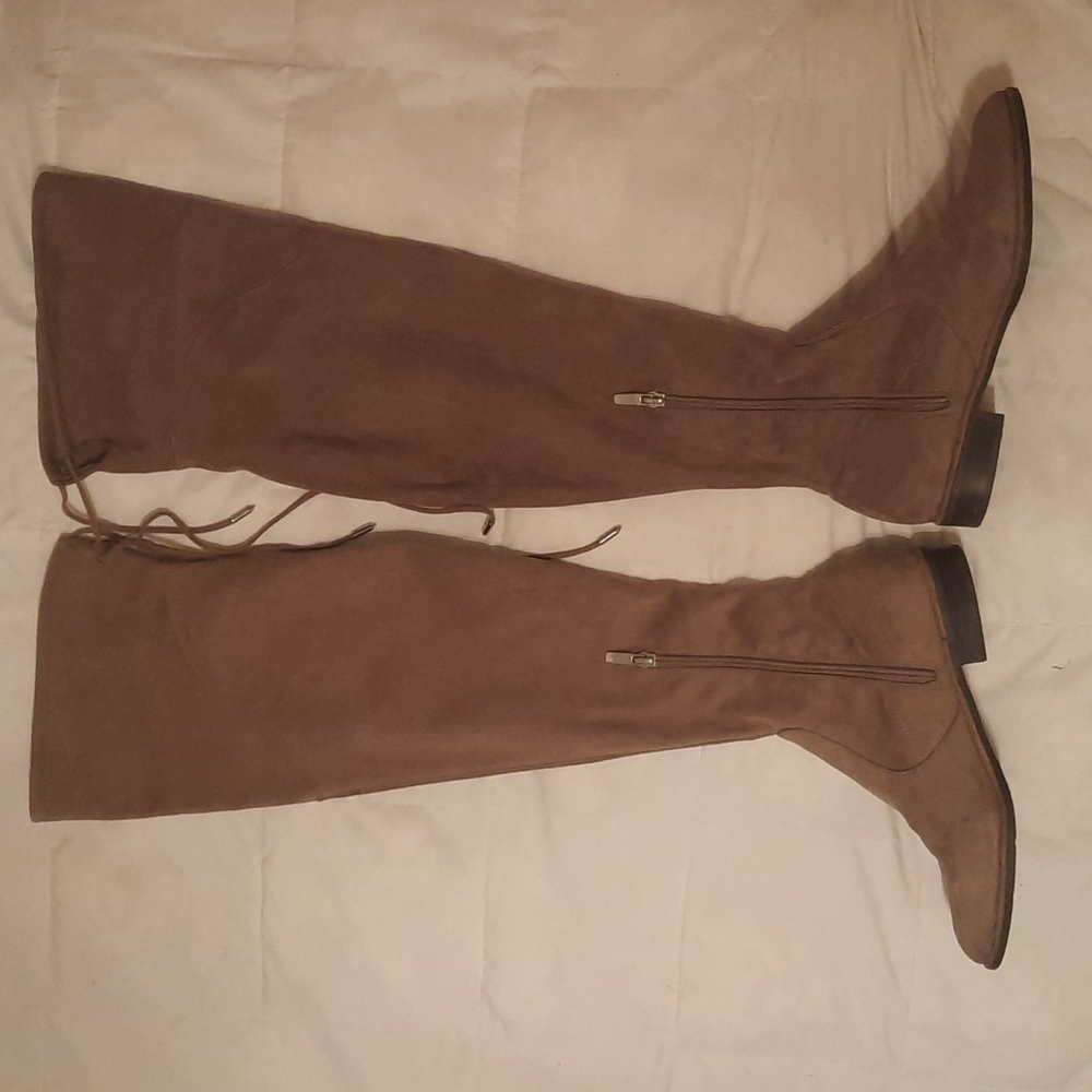 Marc Fisher knee-high boots size 7.5 tan suede